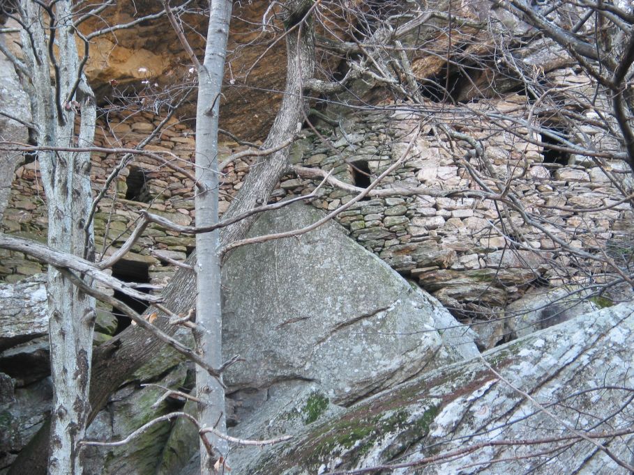 Die Höhlenwohnungen "Les Troglodytes" (1)